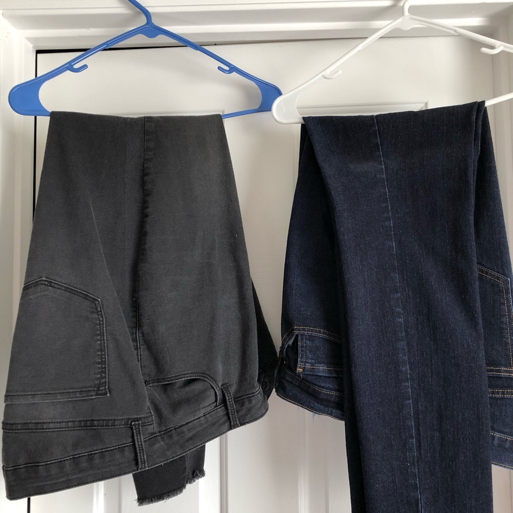 (2) Old Navy Women Jeans